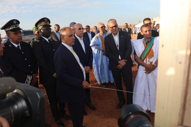 Le Président de la République pose la première pierre de l’électrification de 25 villages du Hodh El Gharbi