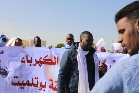 Nouakchott : Sit-in contre les coupures récurrentes et prolongées d’eau et d’électricité à Boutilimit 