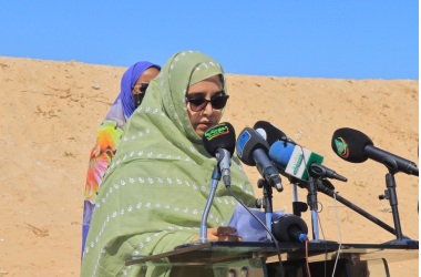 Trois brèches dangereuses repérées dans la barrière de sable protégeant Nouakchott viennent d’être comblées 