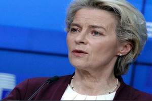 Covid: la Commission européenne propose de suspendre les vols depuis l'Afrique australe