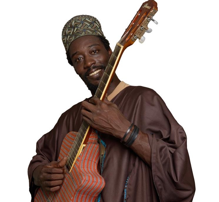 Grammy Awards 2026 : The Word Album où figure le chanteur mauritanien Madani gagne une nomination