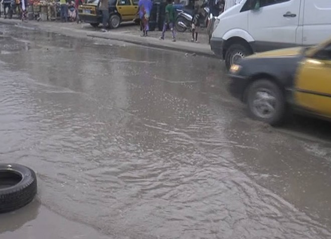 Vidéo. A Dakar, les premières pluies arrivent, les désagréments aussi