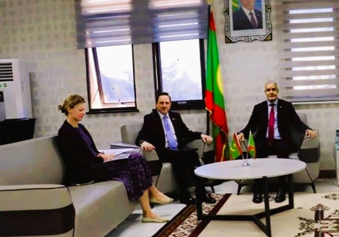 Imposition de taxes douanières par les USA : le ministre de l’économie reçoit le chargé d’affaires américain 